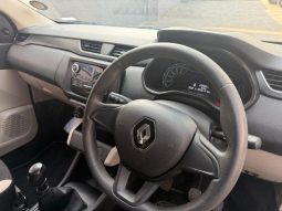 
										Renault Triber 1.0 Life full									