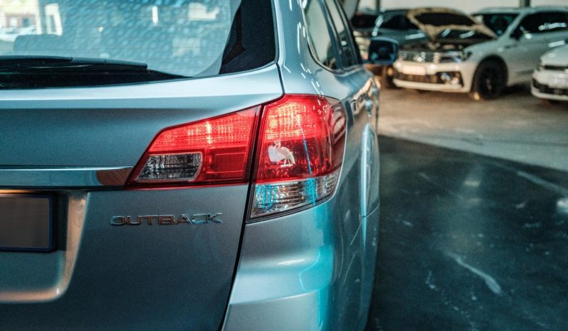 
								Subaru Outback 2.5I-S Premium Lineartronic Cvt full									