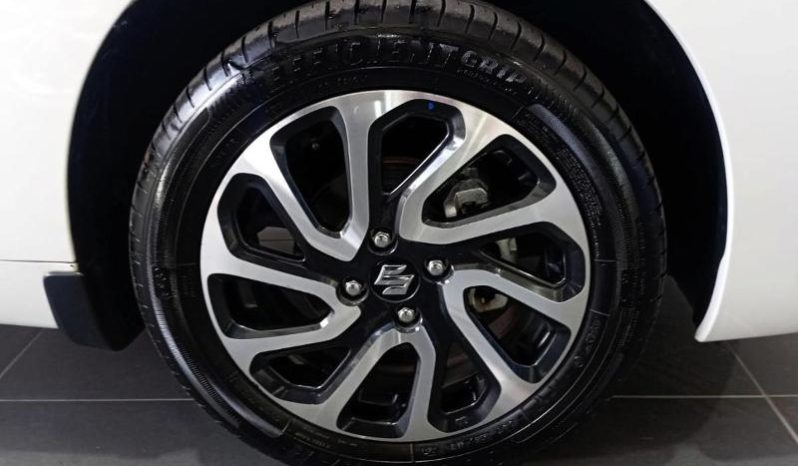 
								Suzuki Baleno 1.5 Glx At full									