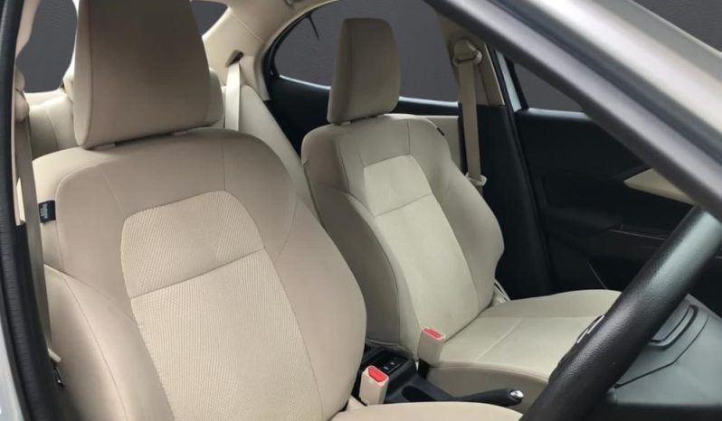 
								SUZUKI DZIRE 1.2 GL PLUS CVT full									