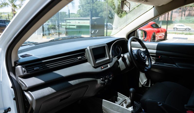 
								Suzuki Ertiga 1.5 GA full									