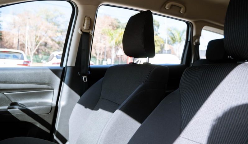 
								Suzuki Ertiga 1.5 GA full									