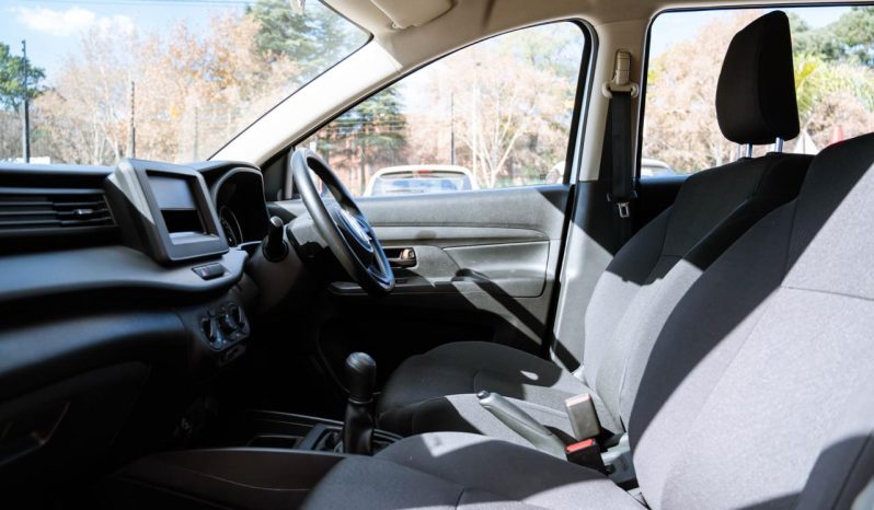 
								Suzuki Ertiga 1.5 GA full									