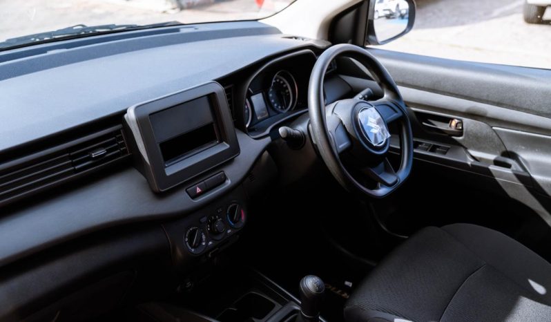 
								Suzuki Ertiga 1.5 GA full									