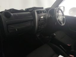 
										Suzuki Jimny 1.3 full									