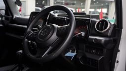 
										Suzuki Jimny 1.5 GLX AllGrip Auto full									