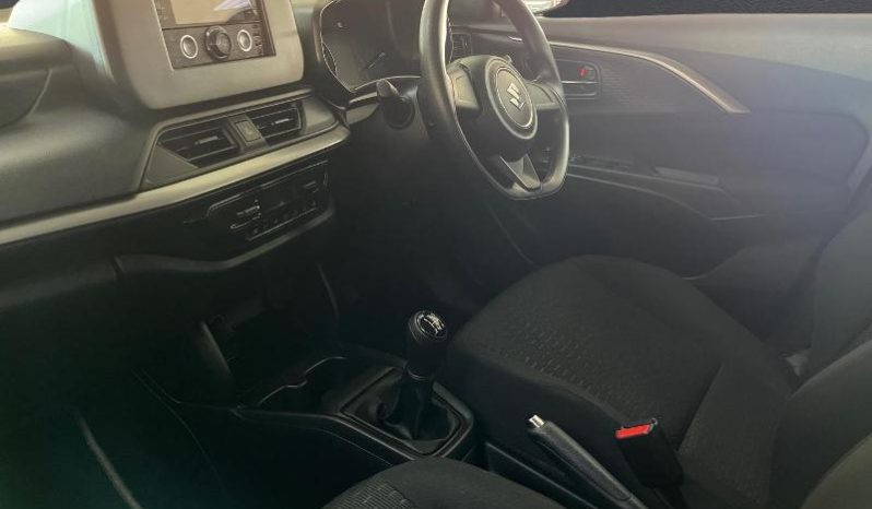 
								SUZUKI SWIFT 1.2 GL MT full									