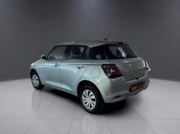 
										SUZUKI SWIFT 1.2 GL MT full									
