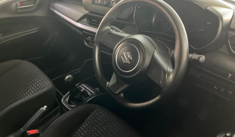 
								SUZUKI SWIFT 1.2 GL MT full									