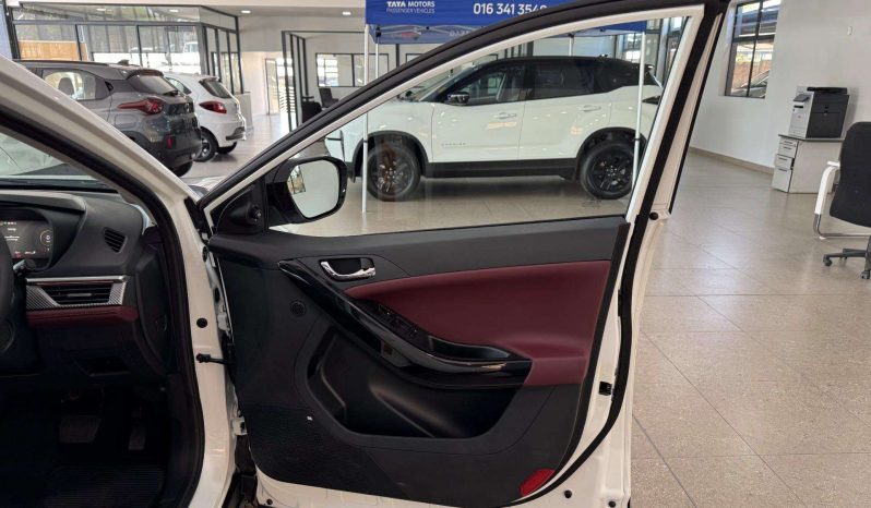 
								Tata Curvv 1.2T Accomplished S Dca full									