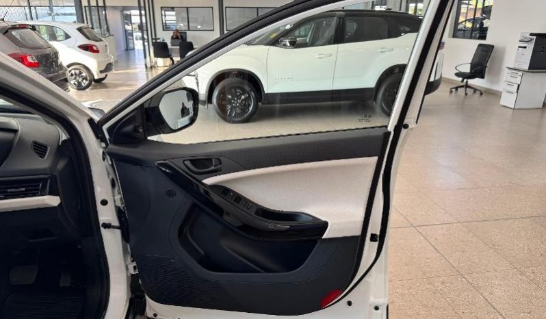 
								Tata Curvv 1.2T Creative Dca full									