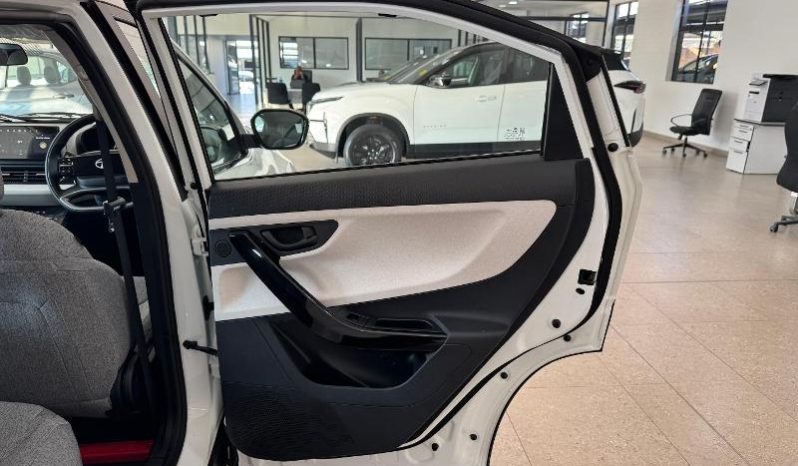 
								Tata Curvv 1.2T Creative Dca full									