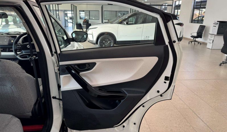 
								Tata Curvv 1.2T Creative Dca full									