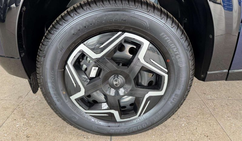 
								Tata Curvv 1.2T Pure Plus full									