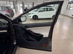 
										Tata Curvv 1.2T Pure Plus full									
