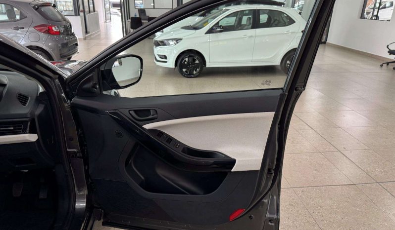 
								Tata Curvv 1.2T Pure Plus full									