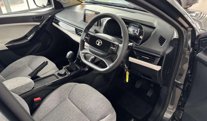 
								Tata Curvv 1.2T Pure Plus full									