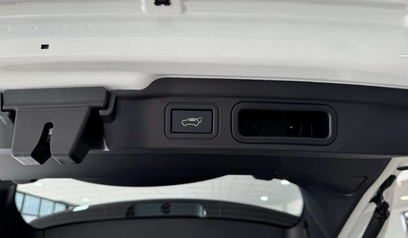
								Tata Harrier 2.0TD Pure Plus At full									