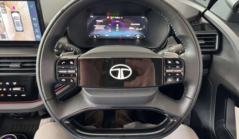 
								Tata Harrier 2.0TD Pure Plus At full									