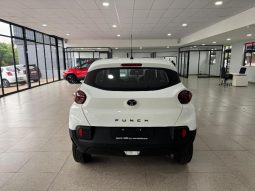 
										Tata Punch 1.2 Adventure full									