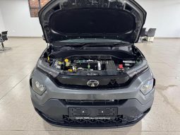 
										Tata Punch 1.2 Adventure full									