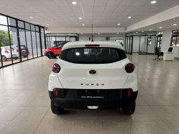 
										Tata Punch 1.2 Adventure full									