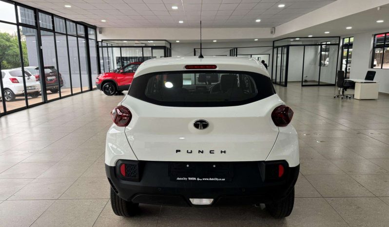 
								Tata Punch 1.2 Adventure full									