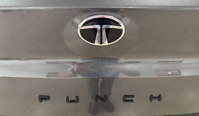
								Tata Punch 1.2 Adventure full									