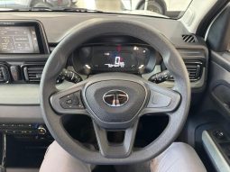 
										Tata Punch 1.2 Adventure Plus S full									