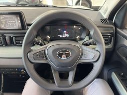 
										Tata Punch 1.2 Adventure Plus S full									