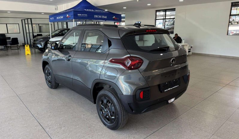 
								Tata Punch 1.2 Adventure Plus S full									