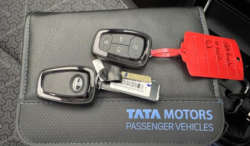 
								Tata Punch 1.2 Adventure Plus S Amt full									