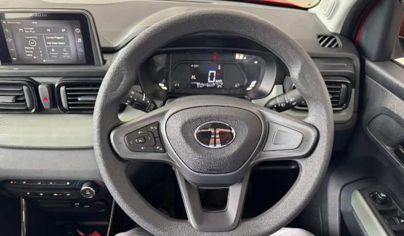 
								Tata Punch 1.2 Adventure Plus S Amt full									