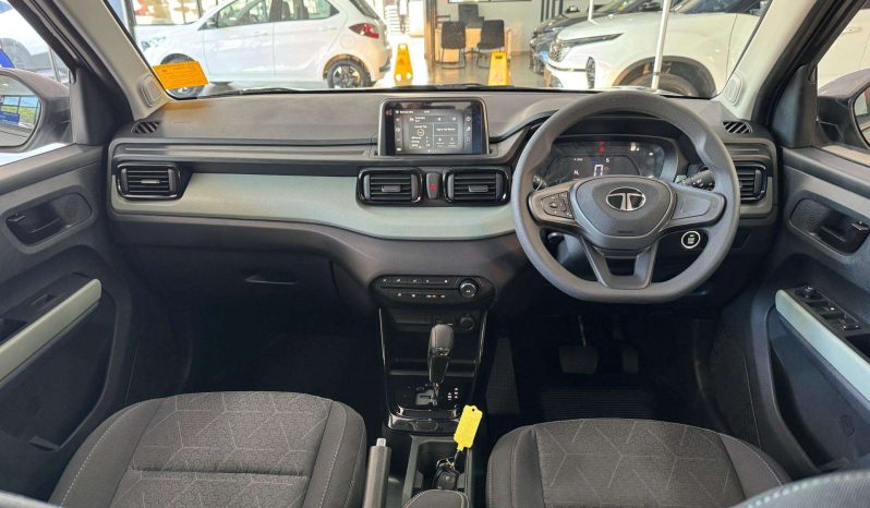 
								Tata Punch 1.2 Adventure Plus S Amt full									