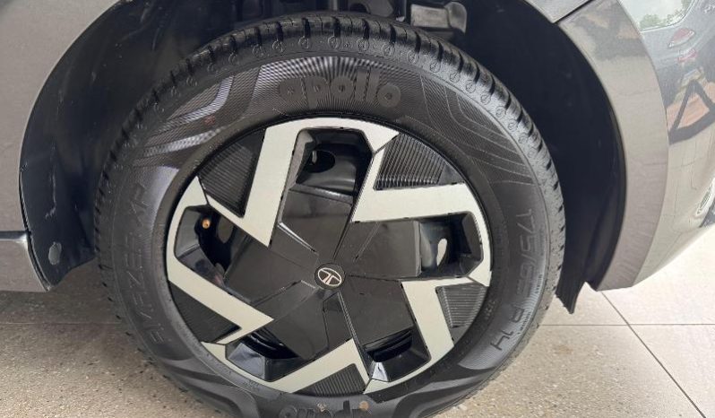 
								Tata Tiago 1.2 Xm full									