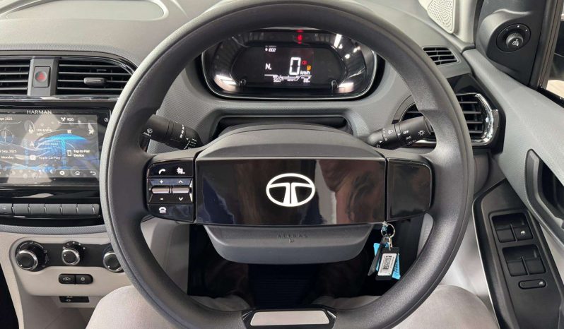 
								Tata Tiago 1.2 Xm full									