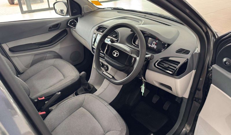 
								Tata Tiago 1.2 Xm full									