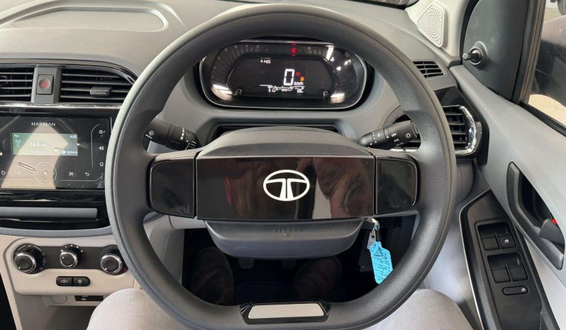 
								Tata Tiago 1.2 Xm full									