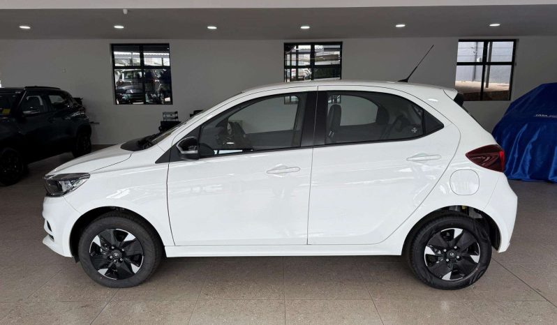 
								Tata Tiago 1.2 Xt full									