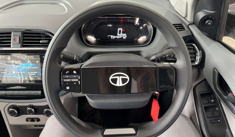 
								Tata Tiago 1.2 Xt full									