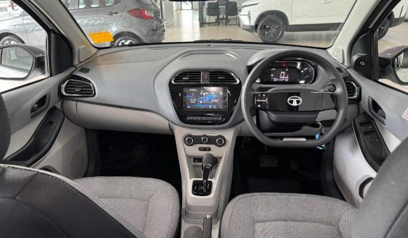 
								Tata Tiago 1.2 Xt Amt full									