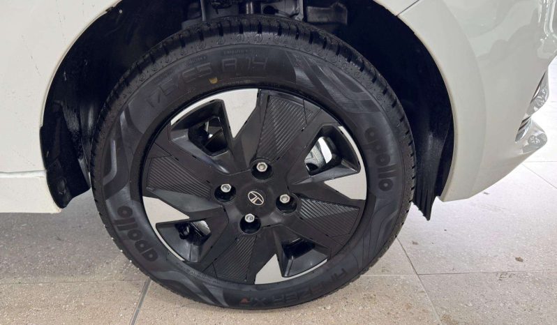 
								Tata Tiago 1.2 Xt Amt full									