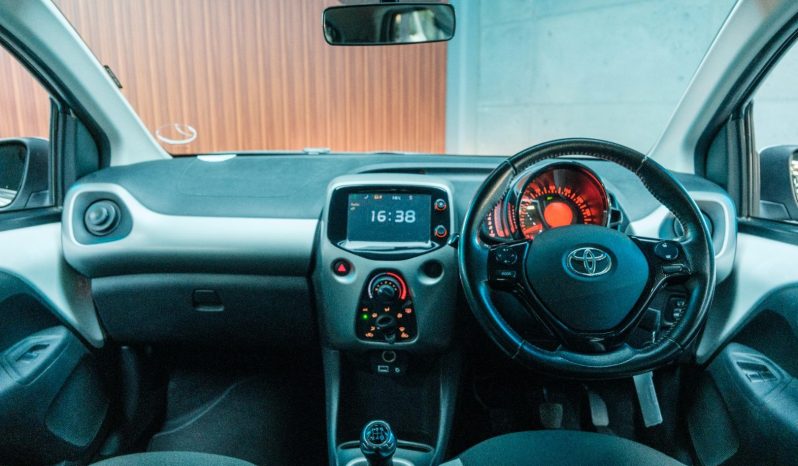 
								Toyota Aygo 1.0 X-Cite full									