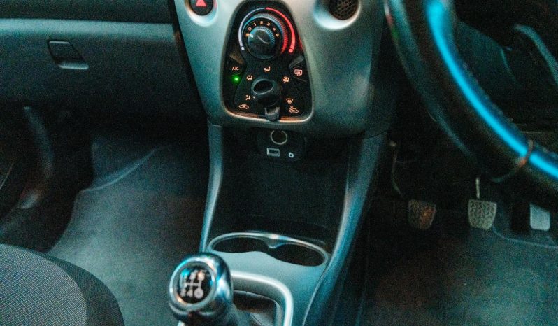 
								Toyota Aygo 1.0 X-Cite full									