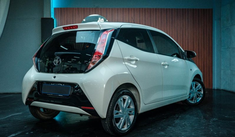 
								Toyota Aygo 1.0 X-Cite full									