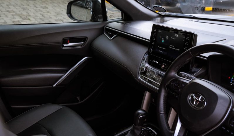 
								Toyota Corolla Cross 1.8 Hybrid XS full									