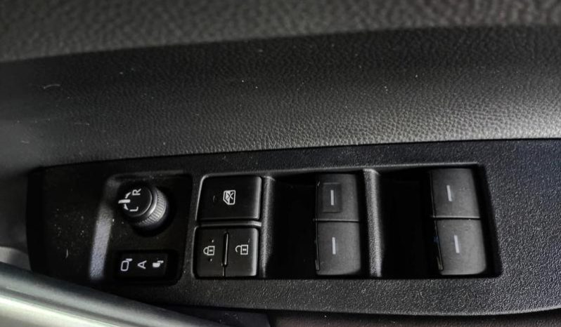 
								Toyota Corolla Cross 1.8 Xr Cvt full									