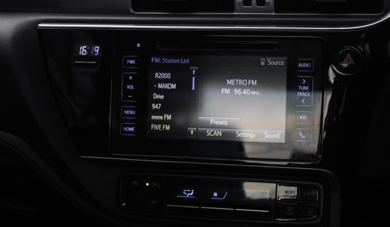
								Toyota Corolla Quest 1.8 Exclusive auto full									