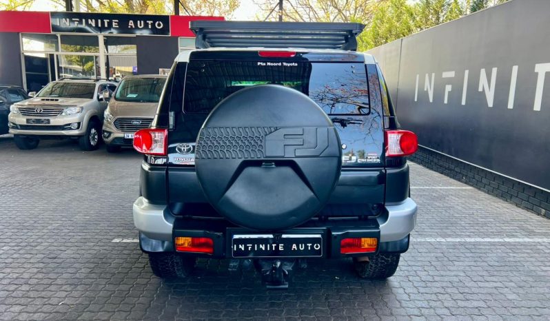 
								Toyota Fj Cruiser 4.0 V6 4X4 Sport Cruiser At full									
