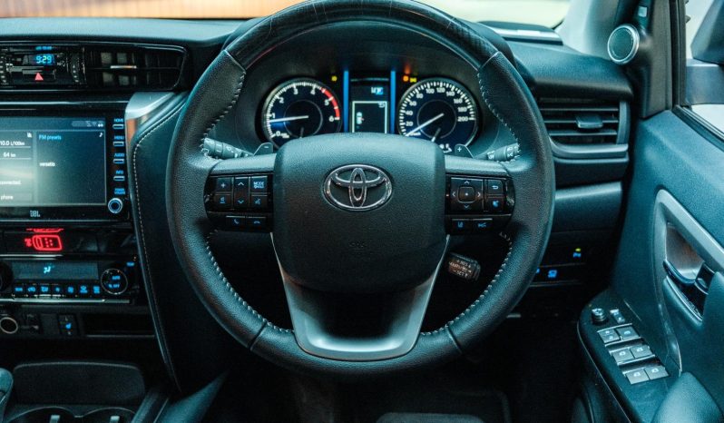 
								Toyota Fortuner 2.8 Gd-6 Raised Body Vx At full									
